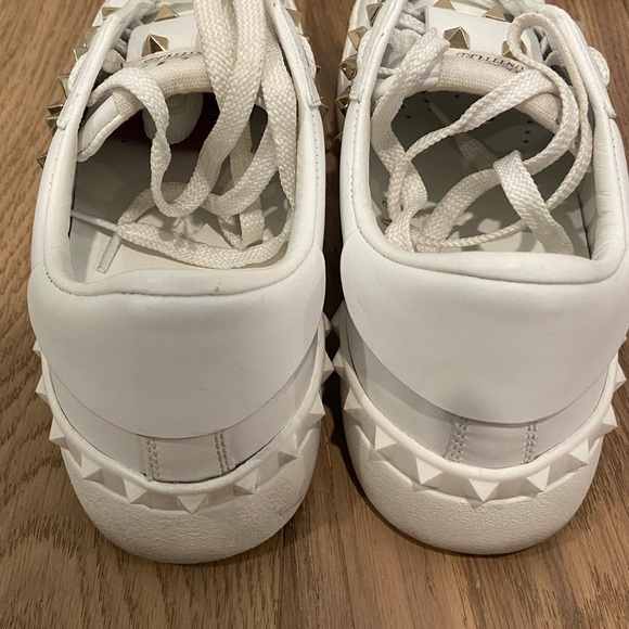 Valentino running shoe with dust bag - Picture 3 of 4